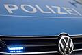 Polizei - Symbolbild       -  Drei M&auml;nner gerieten beim Baden in Not, nun ist eine zweite Leiche entdeckt worden. (Archiv-Bild)
